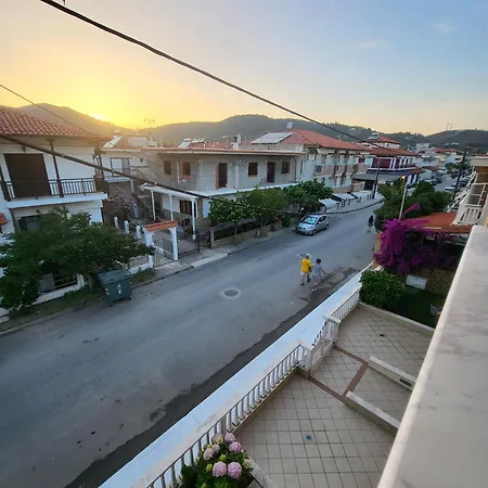 House Spanos סארטי