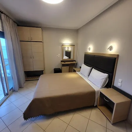 House Spanos Апартаменты