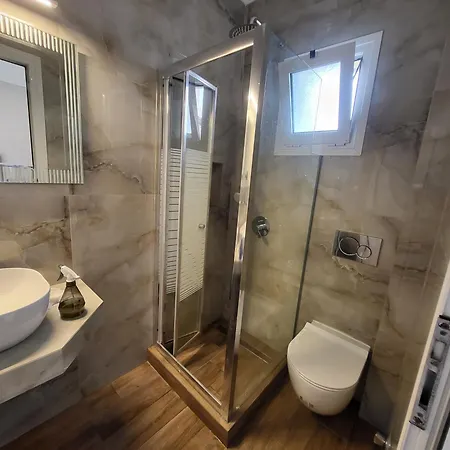 House Spanos Sarti