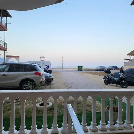 House Spanos * Sarti