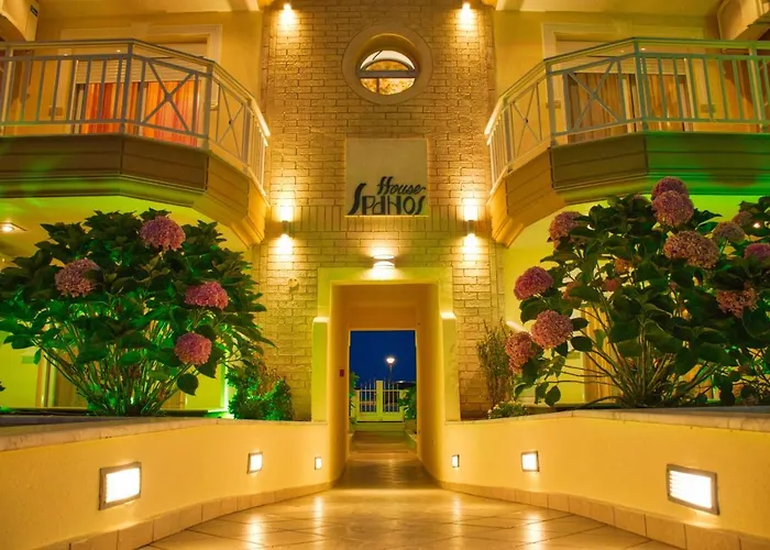 House Spanos 公寓 *