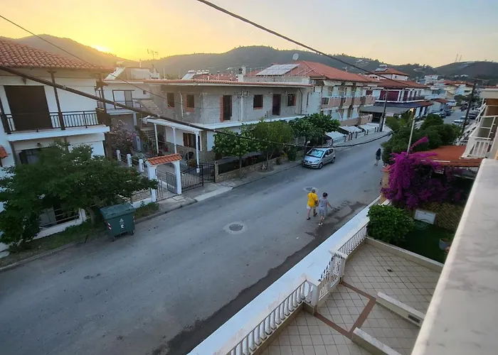 House Spanos 萨尔蒂