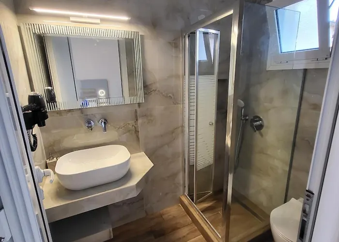 House Spanos Apartman Szárti