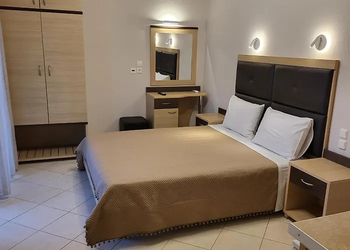 House Spanos * 萨尔蒂