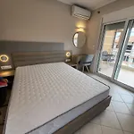 House Spanos Apartamento *