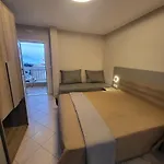 House Spanos * Sárti