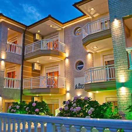 House Spanos Sarti