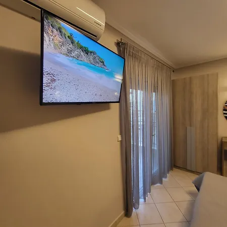 House Spanos * Sarti