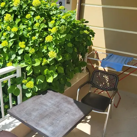 House Spanos Sarti