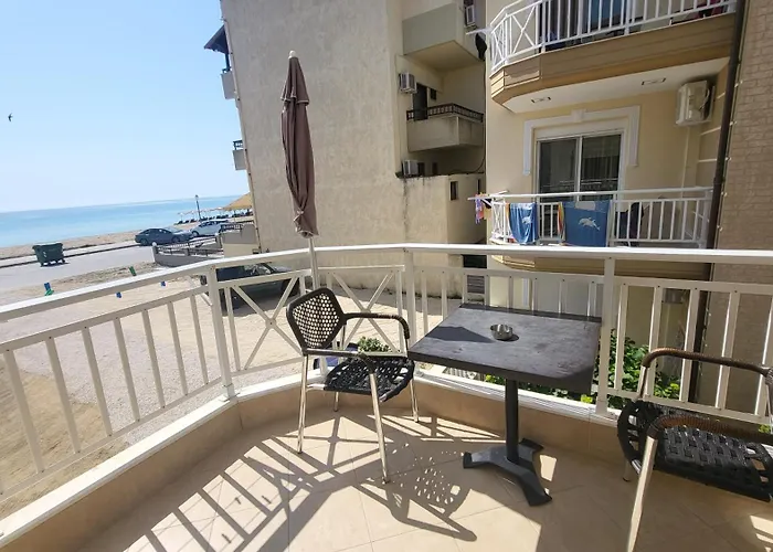 House Spanos Sarti